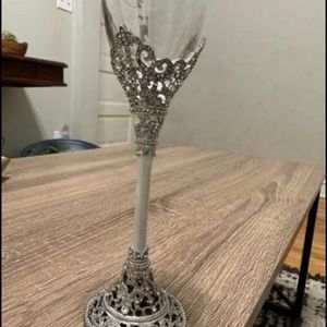 Beautiful set of Olivia Riegel Celebration flute 
Never used 
Retails $260